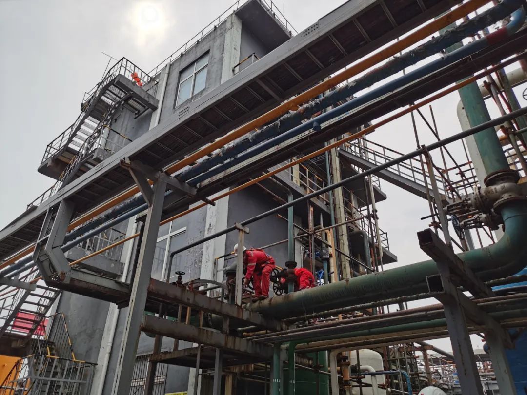 齊心協力戰大修(圖1) 齊心協力戰大修(圖1)