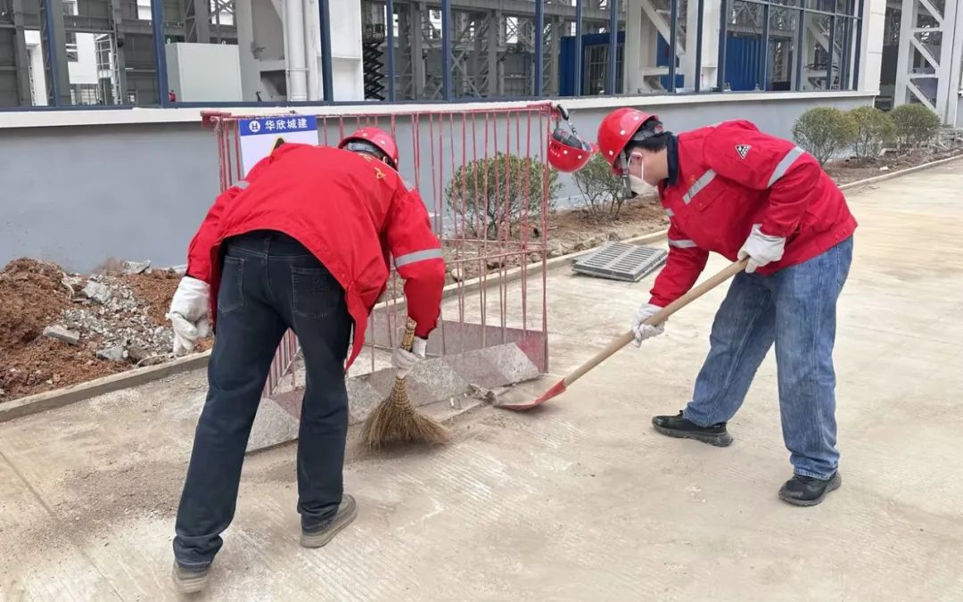 化機公司開展學雷鋒志愿服務活動(圖2) 圖片